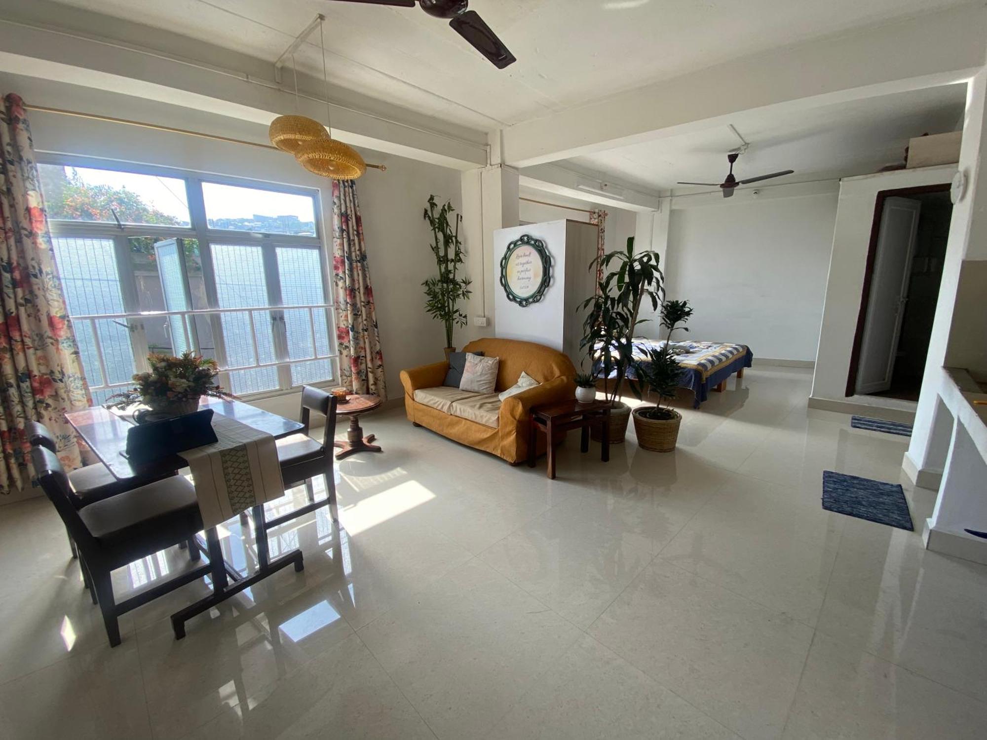 Aizawl Homestay Luaran gambar